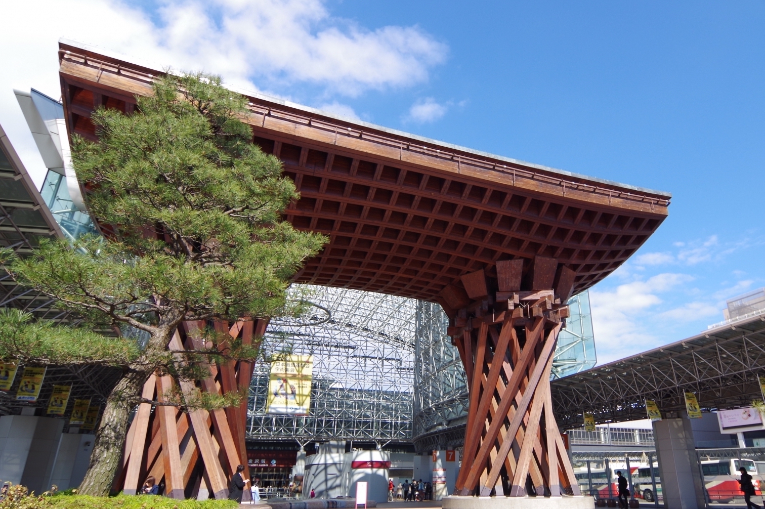 金沢駅 鼓門